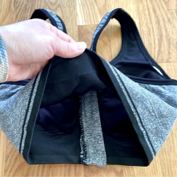 NWOT Gray Seamless Front Zip Sports Bra - Picture 8 of 10